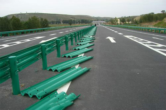 平顶山波形护栏的维护与管理确保道路安全的关键步骤